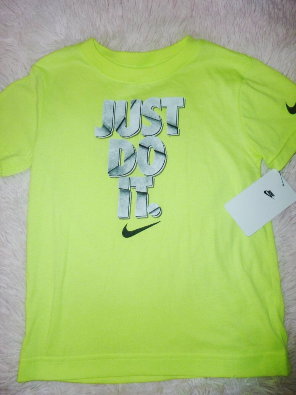 NWT Unisex Kids Nike Neon Green Just Do It Short Sleeved Shirt Size Medium 5-6